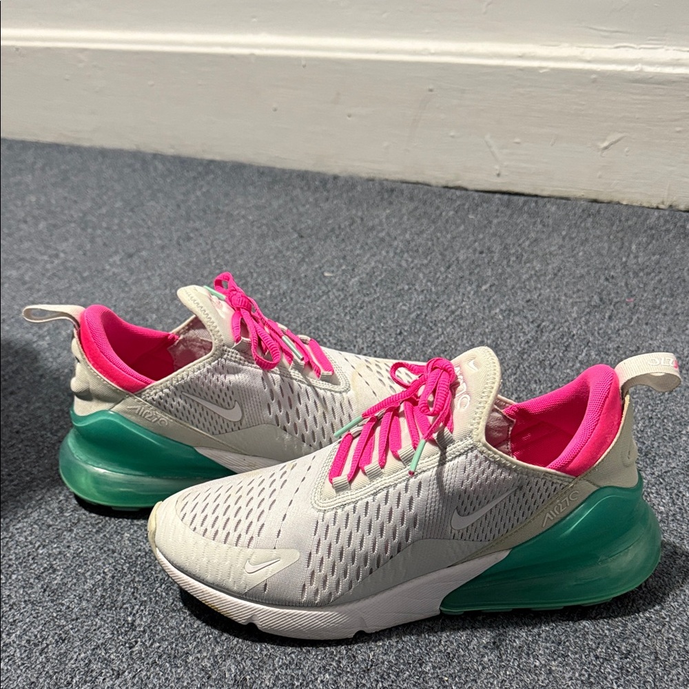 Nike Air Max 270